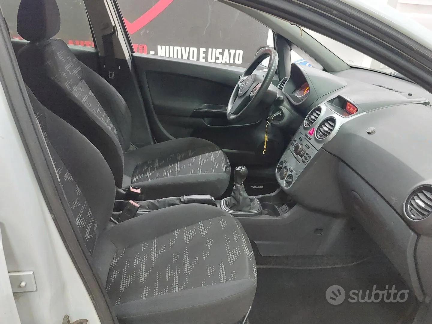 Opel Corsa 2013 photo 3