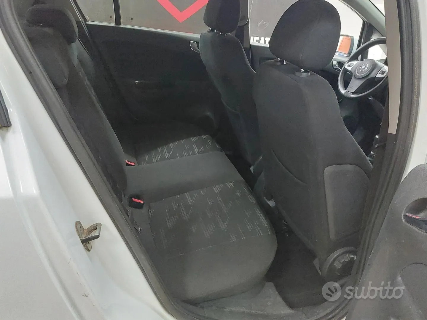 Opel Corsa 2013 photo 2