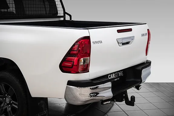Toyota Hilux 2023 photo 4
