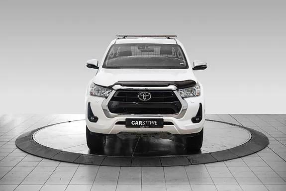 Toyota Hilux 2023 photo 5