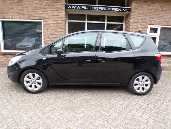 Opel Meriva 2012 photo 2