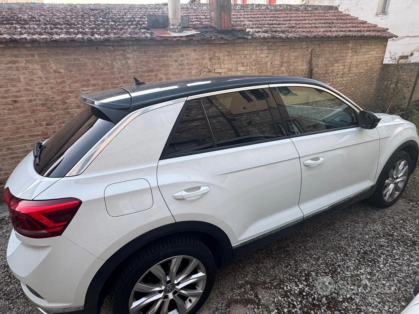 Volkswagen T-Roc 2018 photo 2