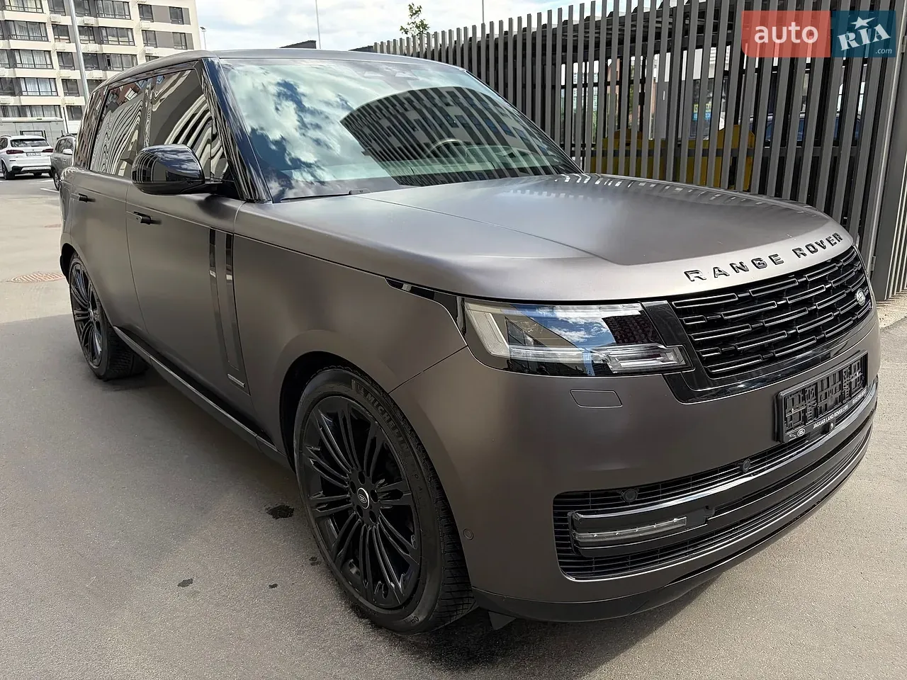 Land Rover Range Rover 2024 photo 5