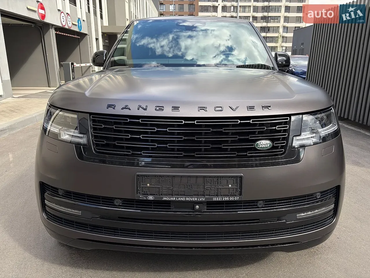 Land Rover Range Rover 2024 photo 4
