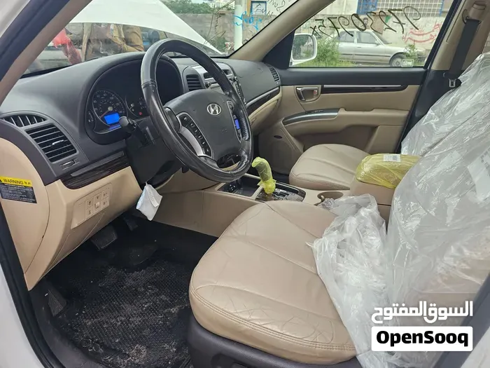 Hyundai Santa Fe 2011 photo 3