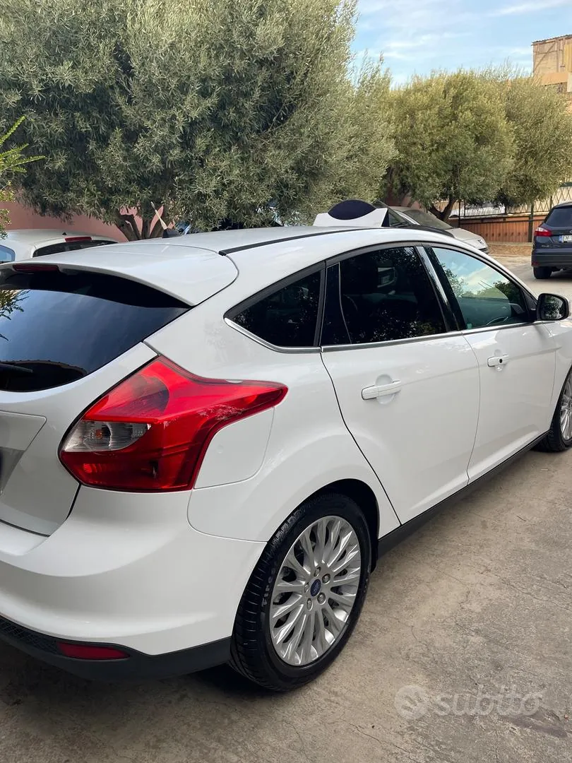Ford Focus 2011 photo 4