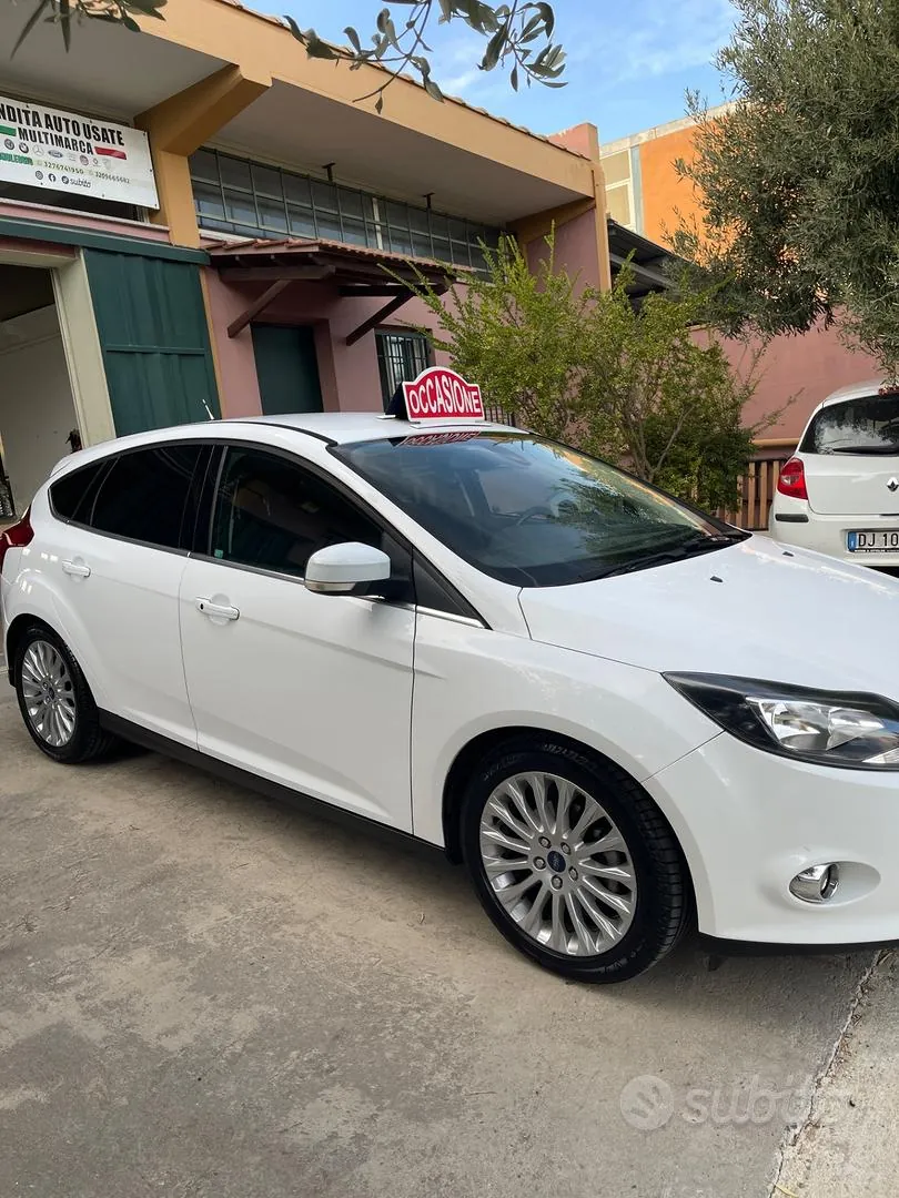 Ford Focus 2011 photo 3