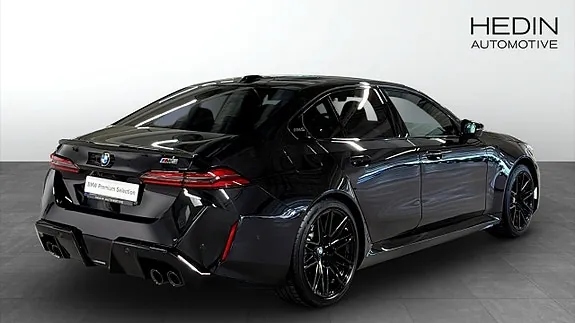 BMW M5 2025 photo 2