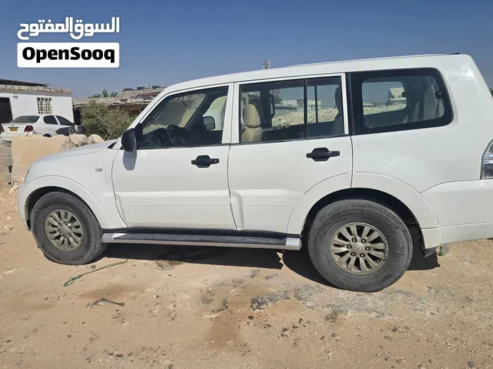 Mitsubishi Pajero 2015 photo 4