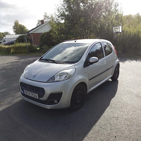 Peugeot 107 2012 photo 4
