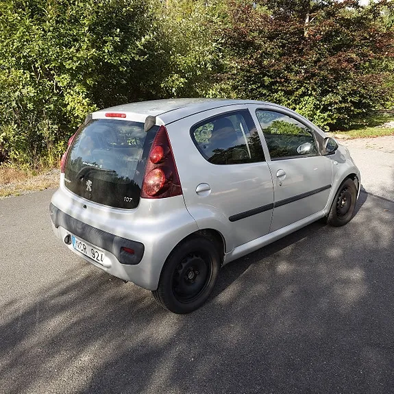 Peugeot 107 2012 photo 2