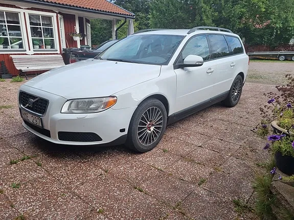 Volvo V70 2009 photo 3