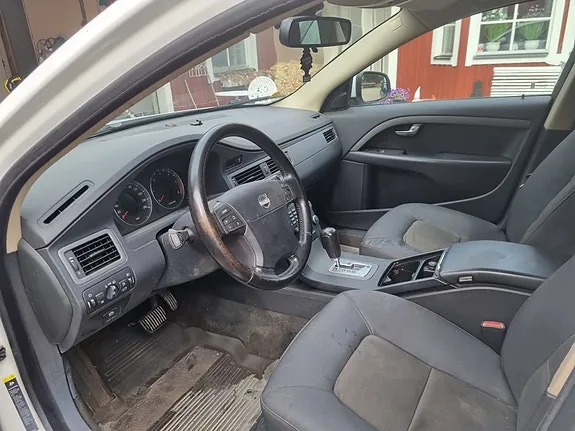 Volvo V70 2009 photo 5