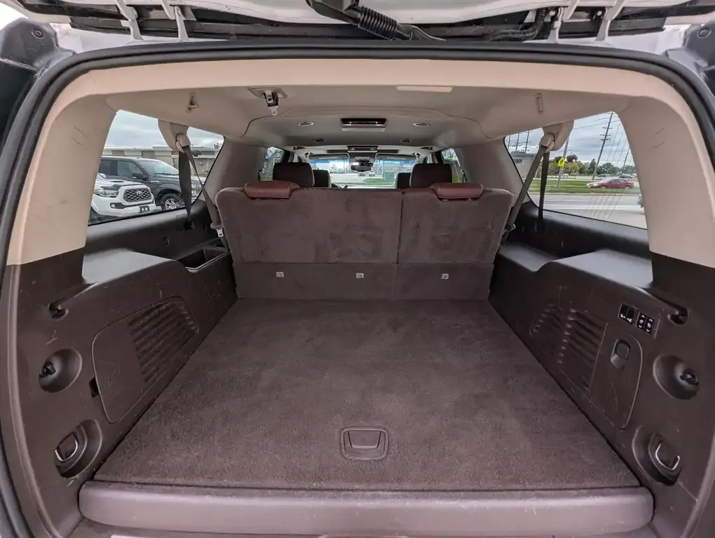 Chevrolet Suburban 2019 photo 5