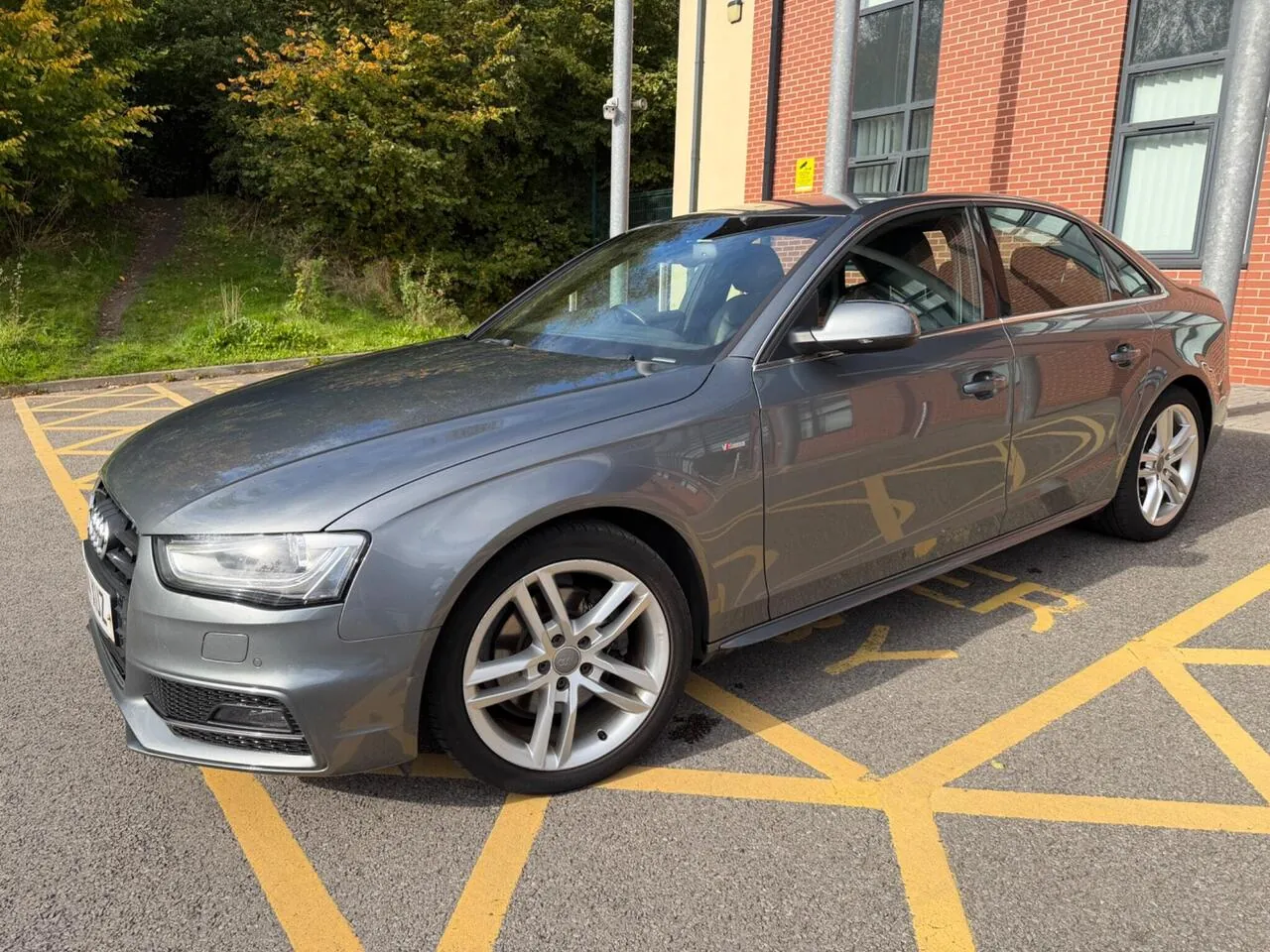 Audi A4 2014 photo 4