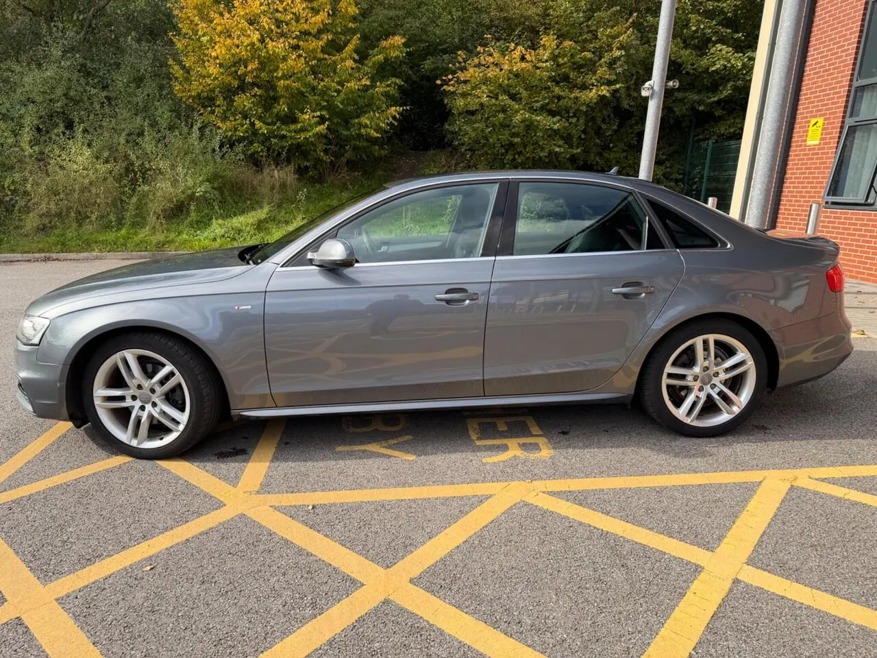Audi A4 2014 photo 5