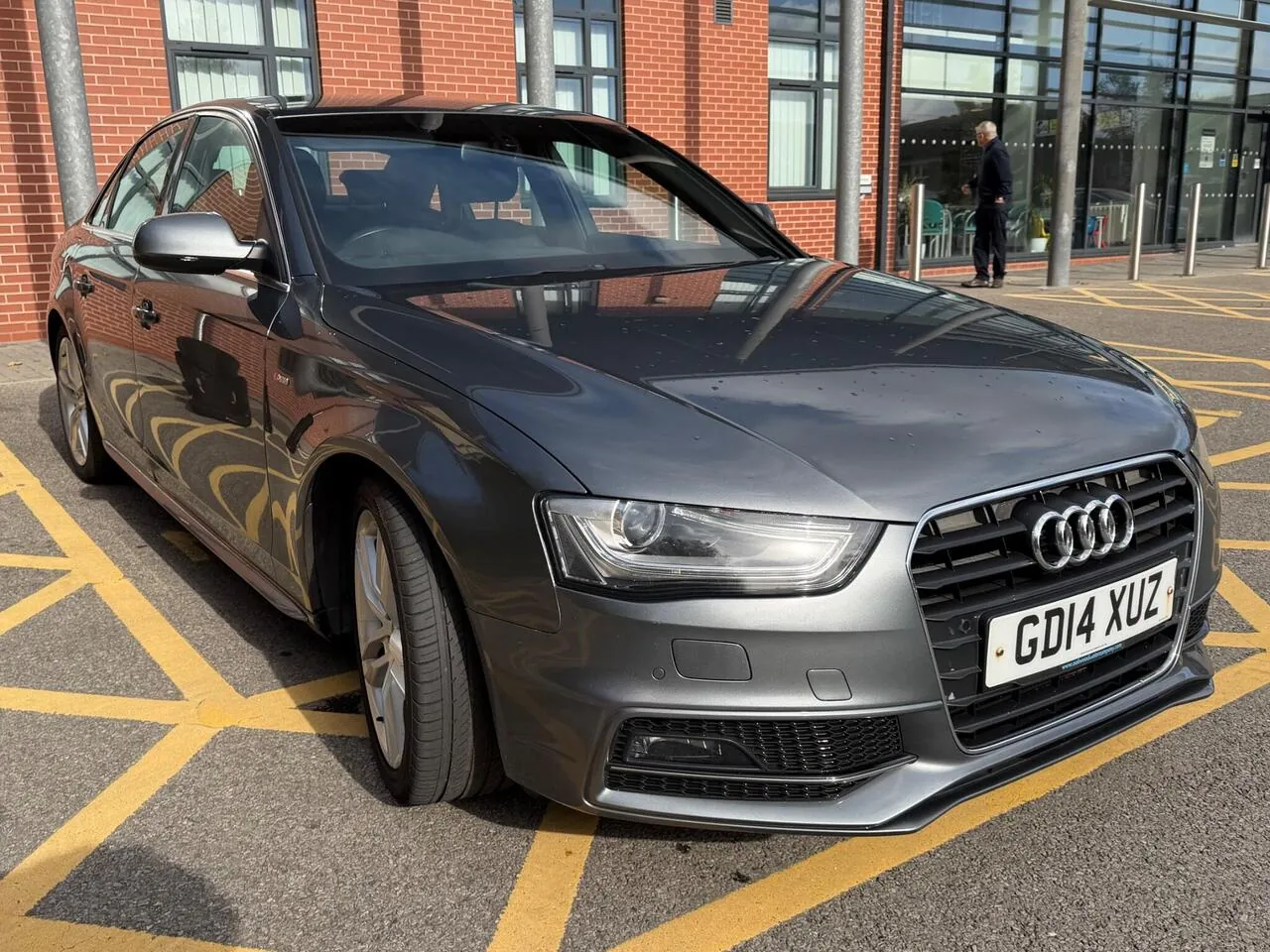 Audi A4 2014 photo 3