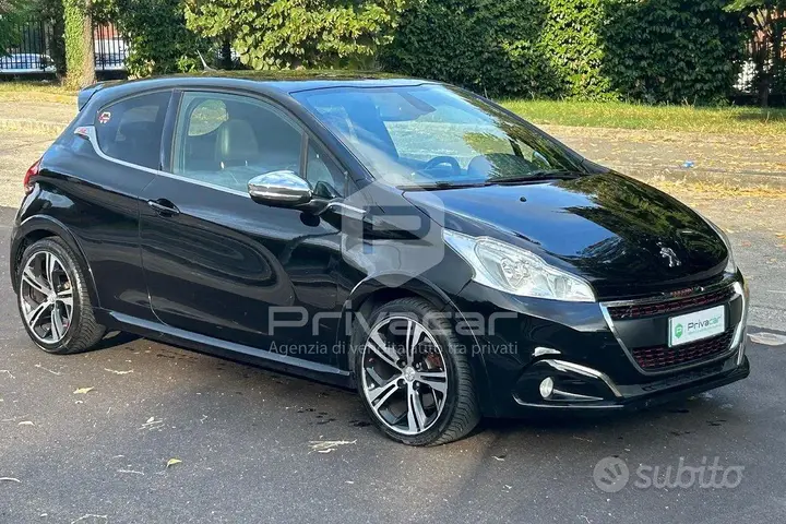 Peugeot 208 2015 photo 3