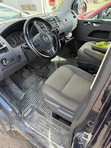 Volkswagen Caravelle 2014 photo 2