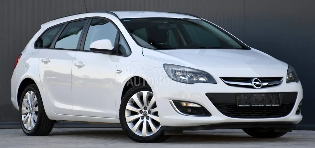 Opel Astra J 2014 photo 3