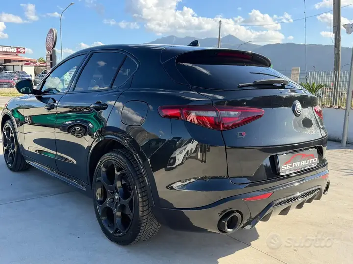 Alfa Romeo Stelvio 2022 photo 4