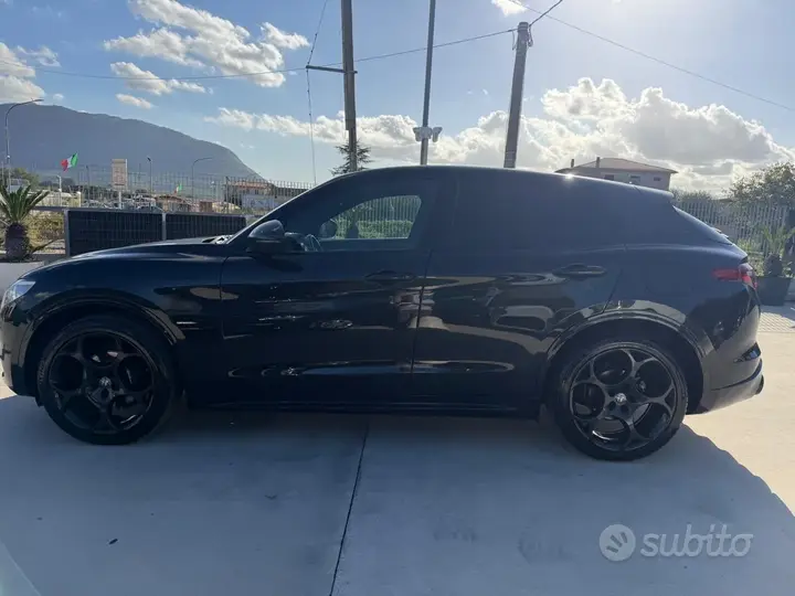 Alfa Romeo Stelvio 2022 photo 3