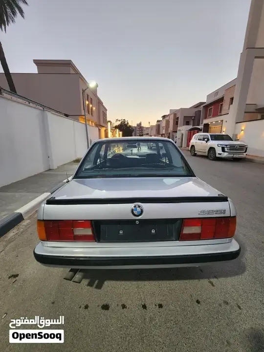 BMW E30 1990 photo 3