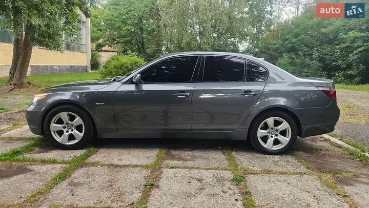 BMW 5 Series 2005 photo 5