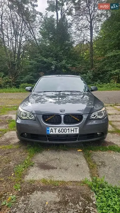 BMW 5 Series 2005 photo 2