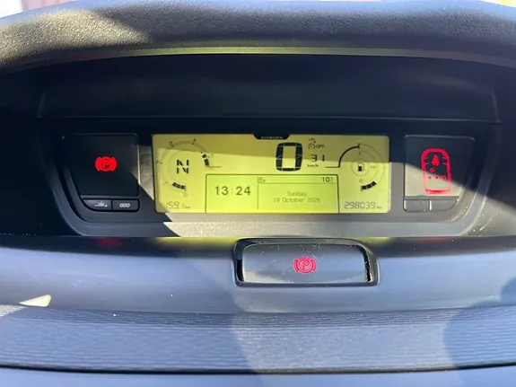 Citroen Grand C4 Picasso 2012 photo 2