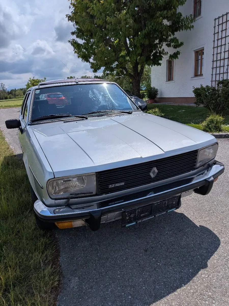 Renault Sonstige 1982 photo 2