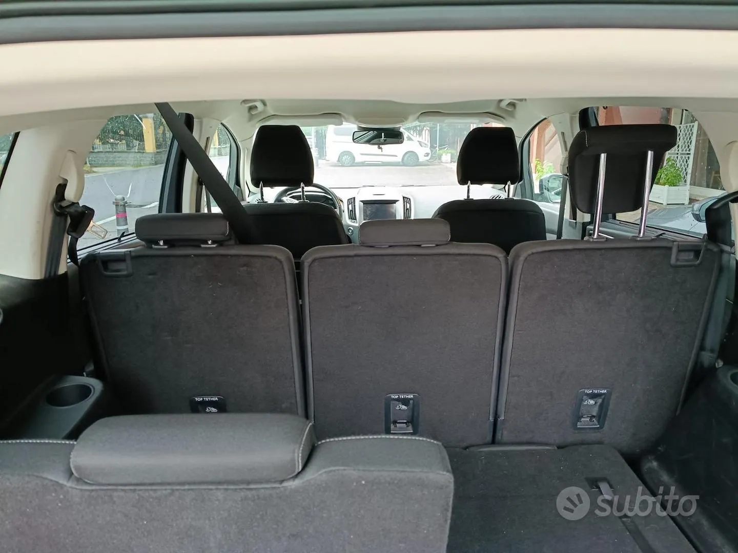 Ford S-Max 2023 photo 4