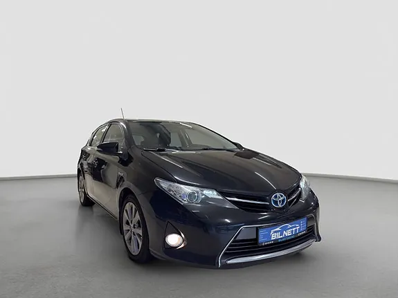 Toyota Auris 2013 photo 3