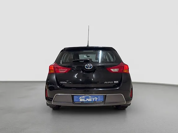 Toyota Auris 2013 photo 5