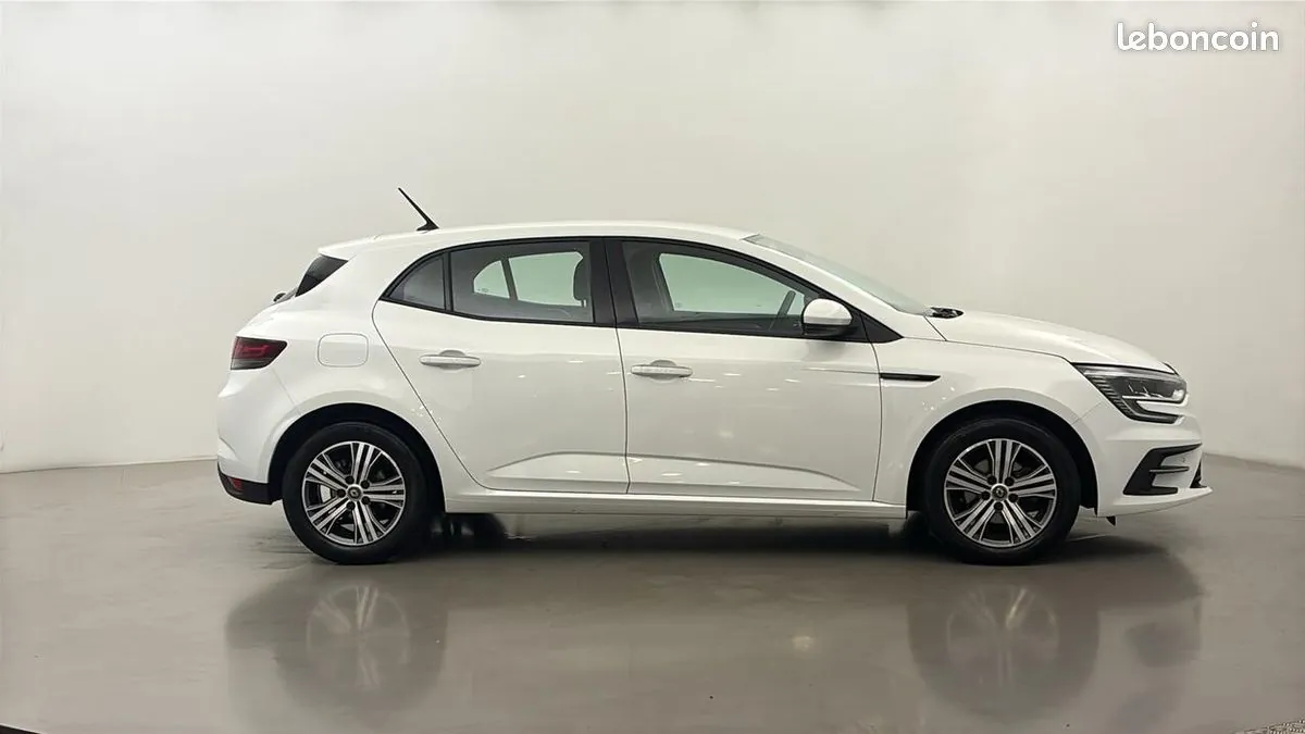 Renault Megane 2023 photo 4