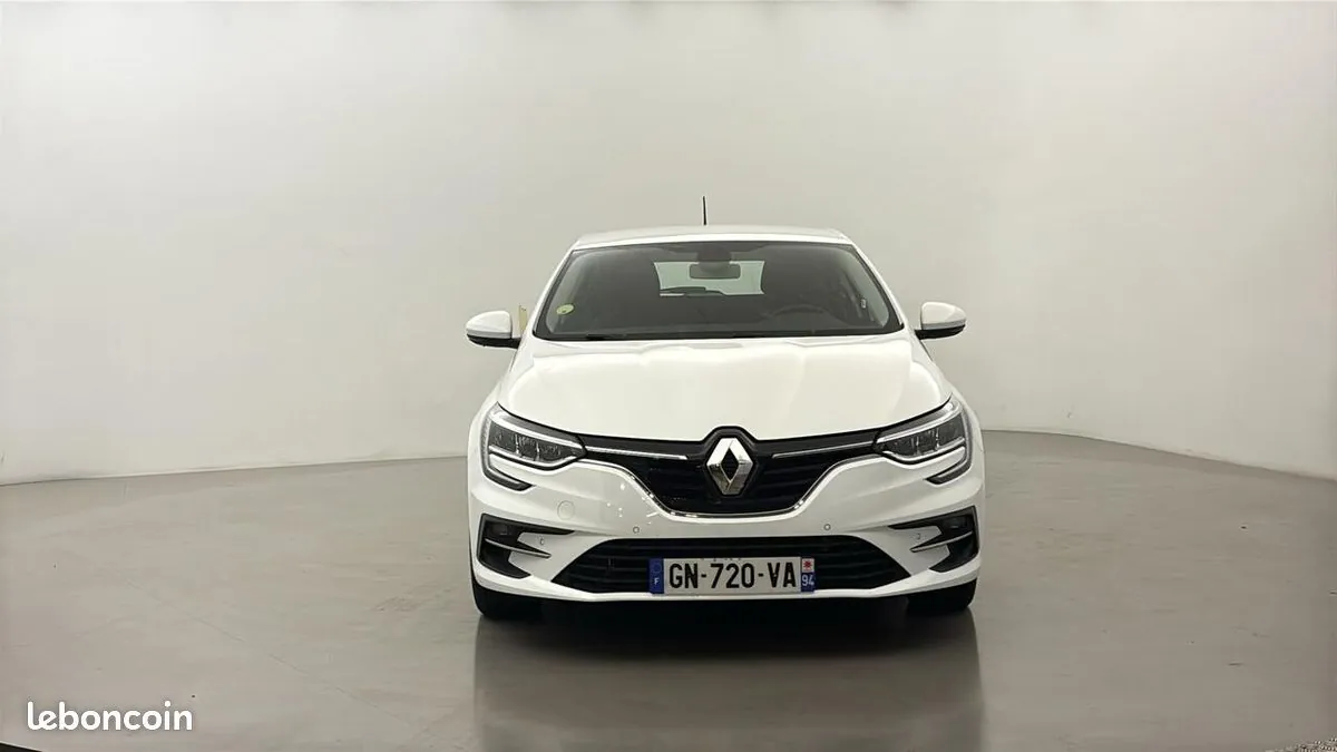 Renault Megane 2023 photo 2