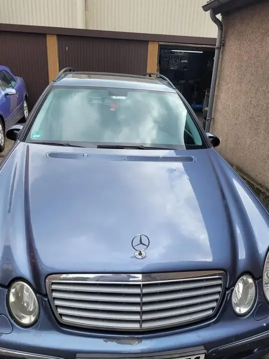 Mercedes-Benz E320