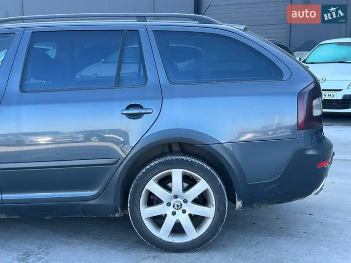 Skoda Octavia Scout 2010 photo 4
