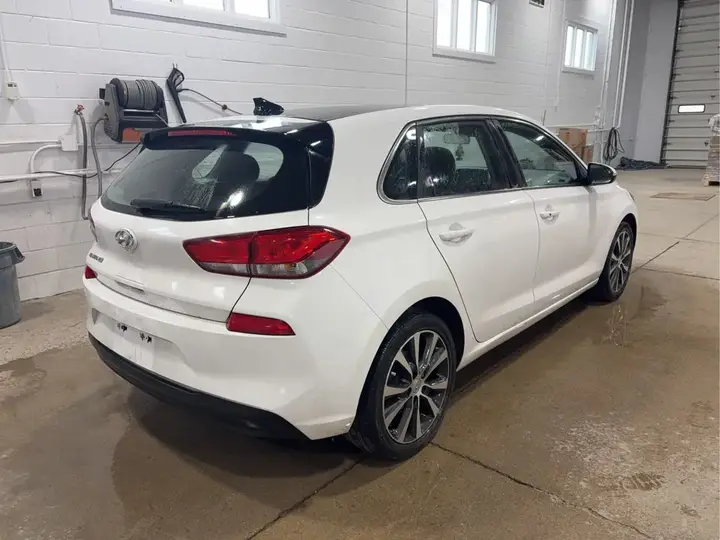 Hyundai Elantra 2018 photo 4