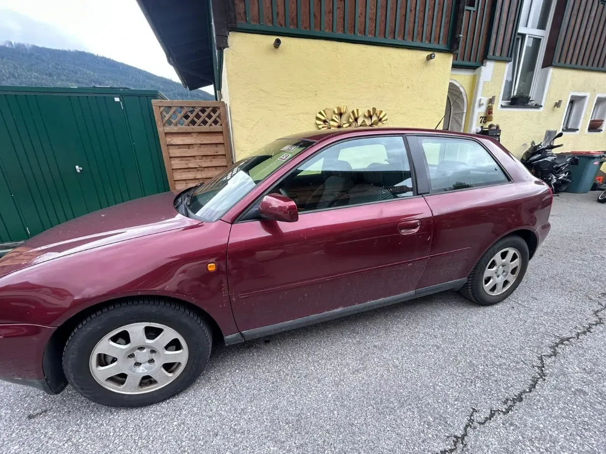 Audi A3 1999 photo 2