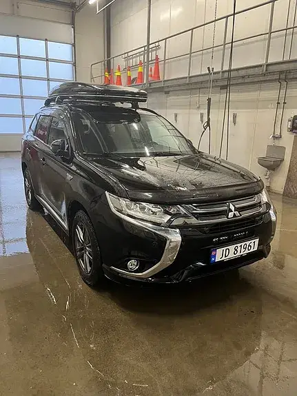Mitsubishi Outlander 2018 photo 2