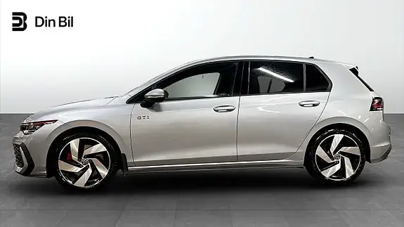 Volkswagen Golf I 2025 photo 2