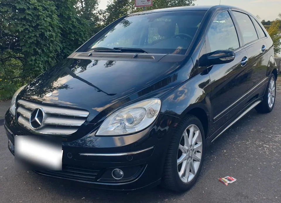 Mercedes-Benz B 200