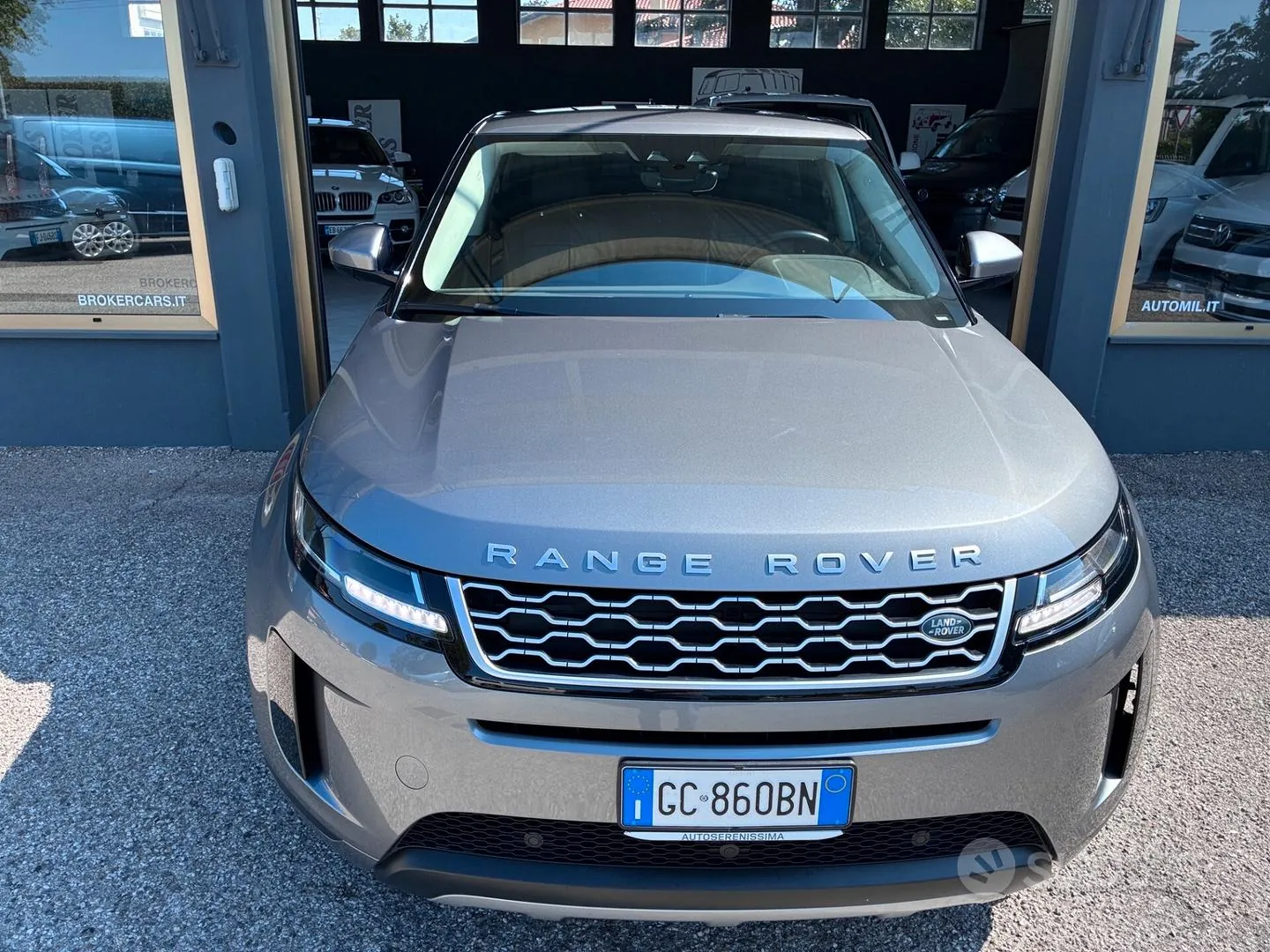 Land Rover Range Rover Evoque 2020 photo 2