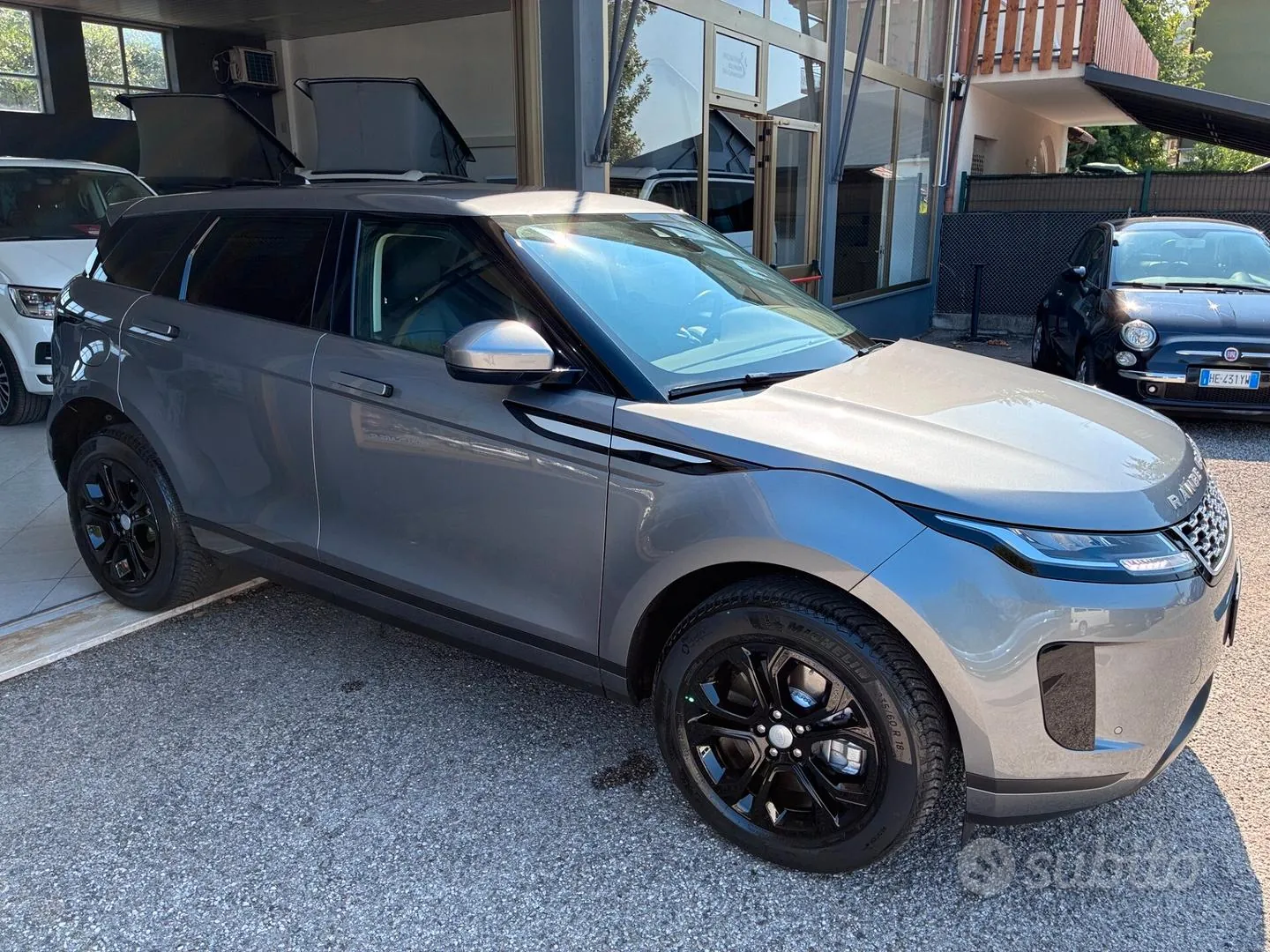 Land Rover Range Rover Evoque 2020 photo 3