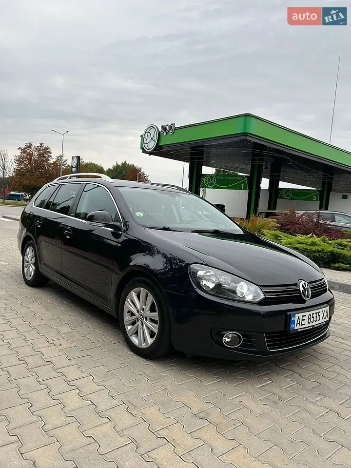 Volkswagen Golf 2011 photo 2