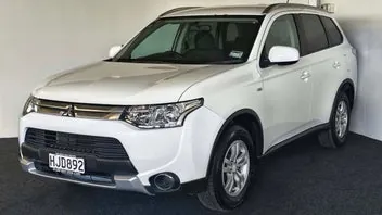 Mitsubishi Outlander 2014 photo 4