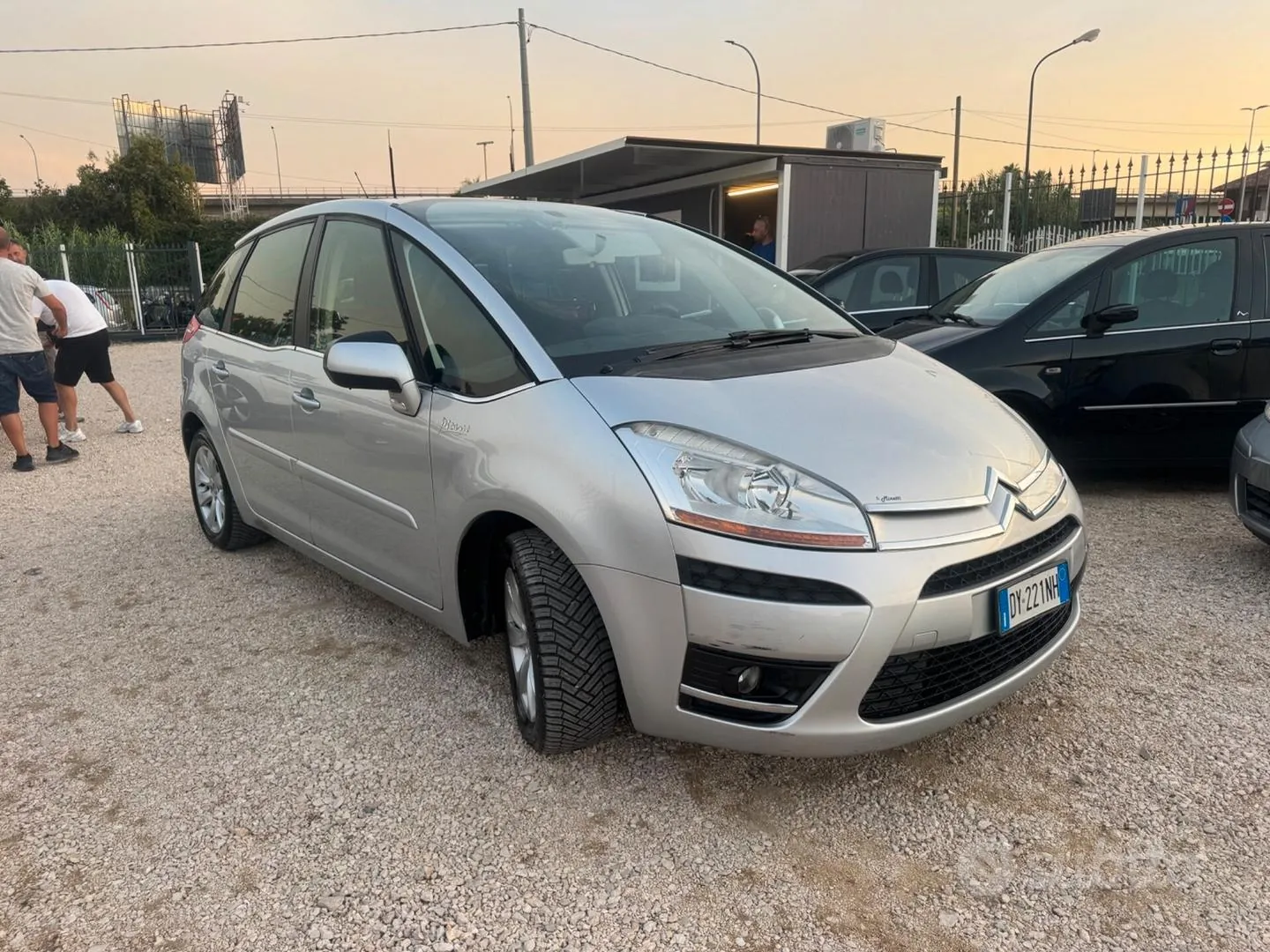 Citroen C4 Picasso 2009 photo 4