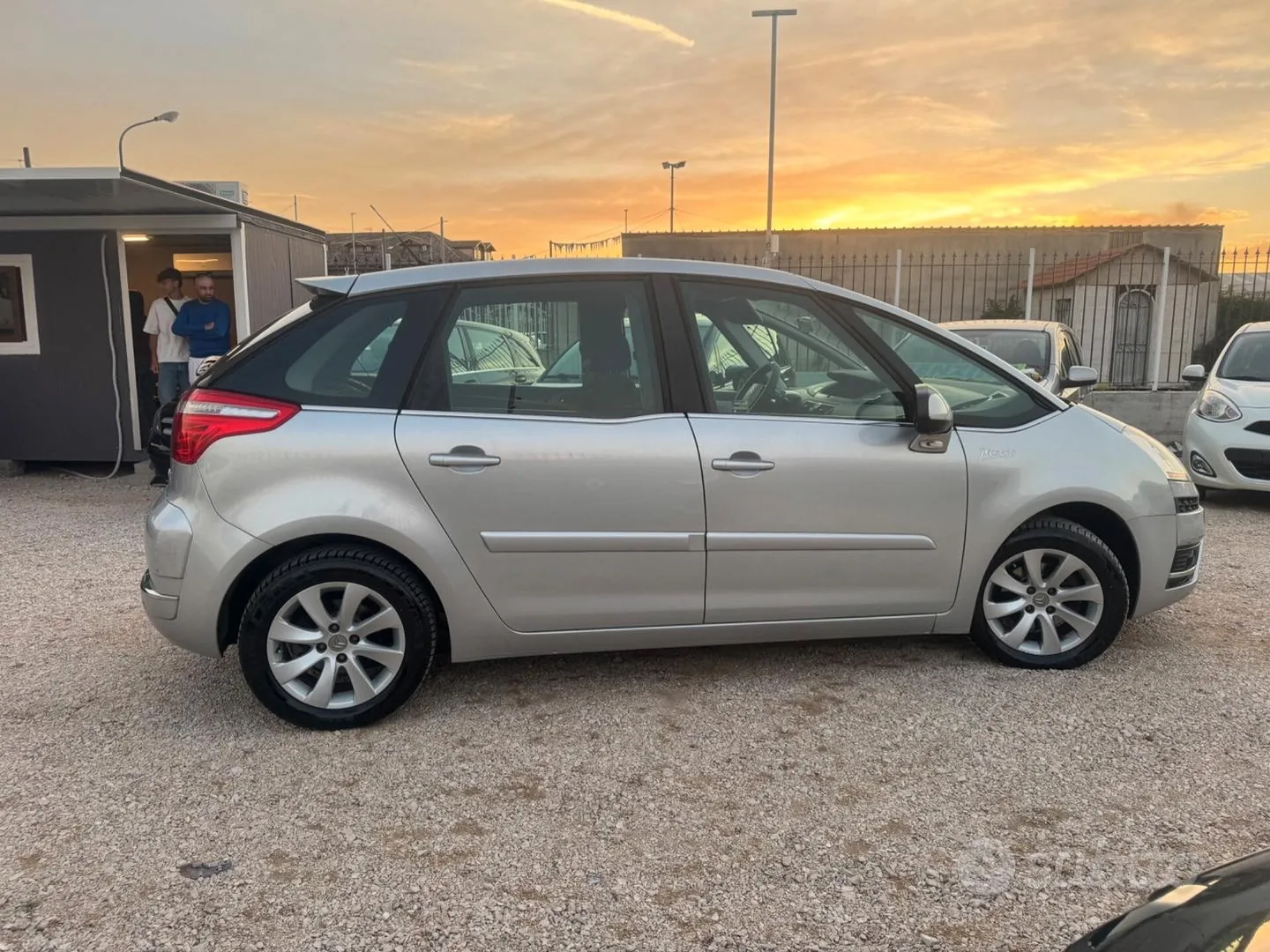 Citroen C4 Picasso 2009 photo 5