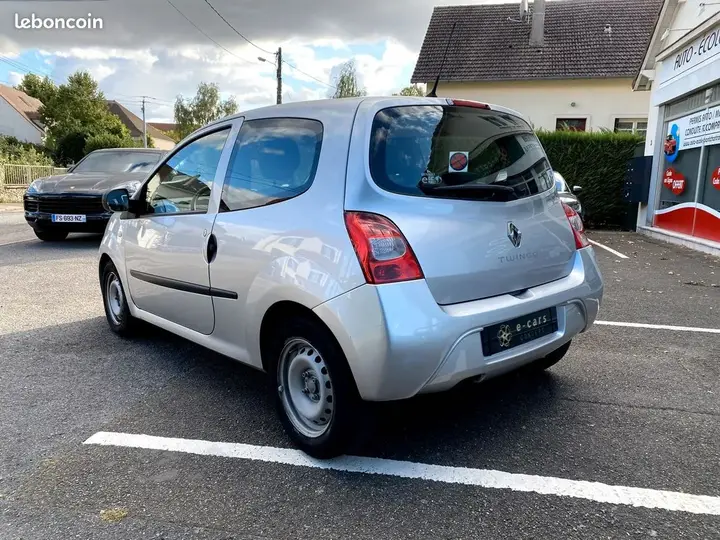 Renault Twingo 2010 photo 3
